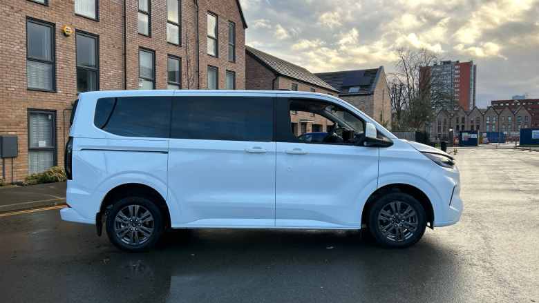 Ford Tourneo Custom 320 L1 Diesel Fwd 2.0 EcoBlue 136ps H1 Titanium 8 seater Auto